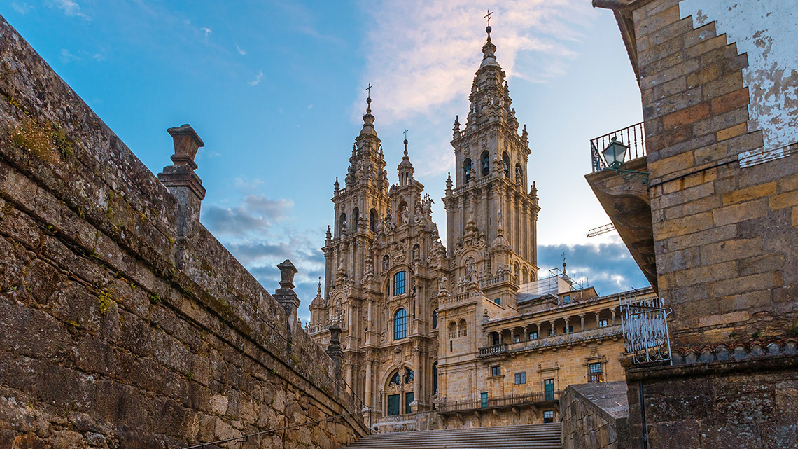 Programa El Don de la Fe (14 de Noviembre) Tema: Iglesias y monasterios de España