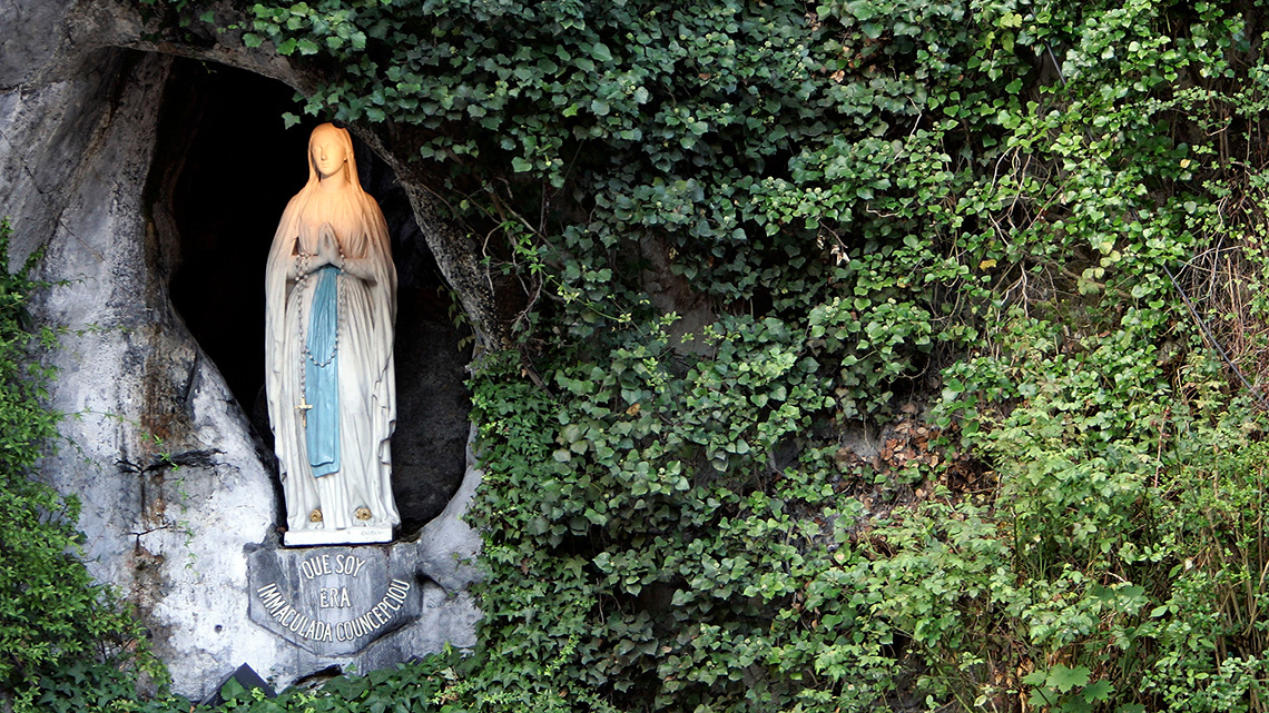Programa Ver y Creer (28 de julio) Tema: Las diversas apariciones de la Virgen María