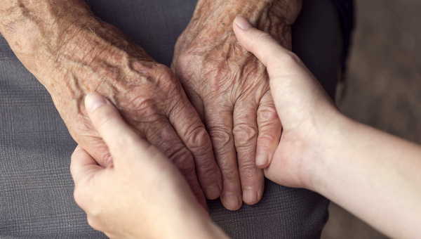 Programa Ver y Creer (26 de abril) Tema: Amar y servir a los ancianos